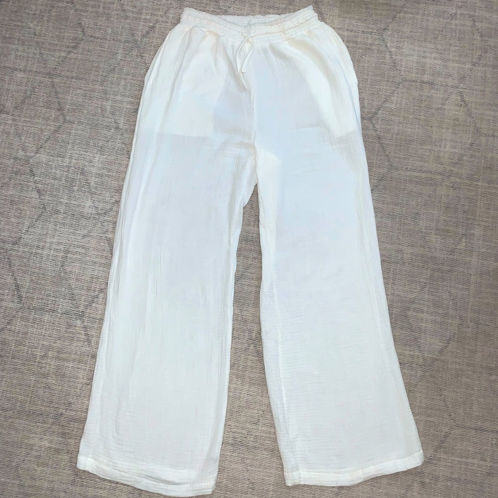 White beach pants
